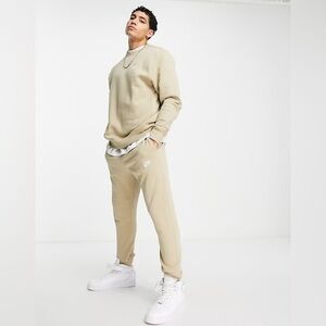 SPORTSWEAR CLUB FLEECE JOGGERS IN BEIGE